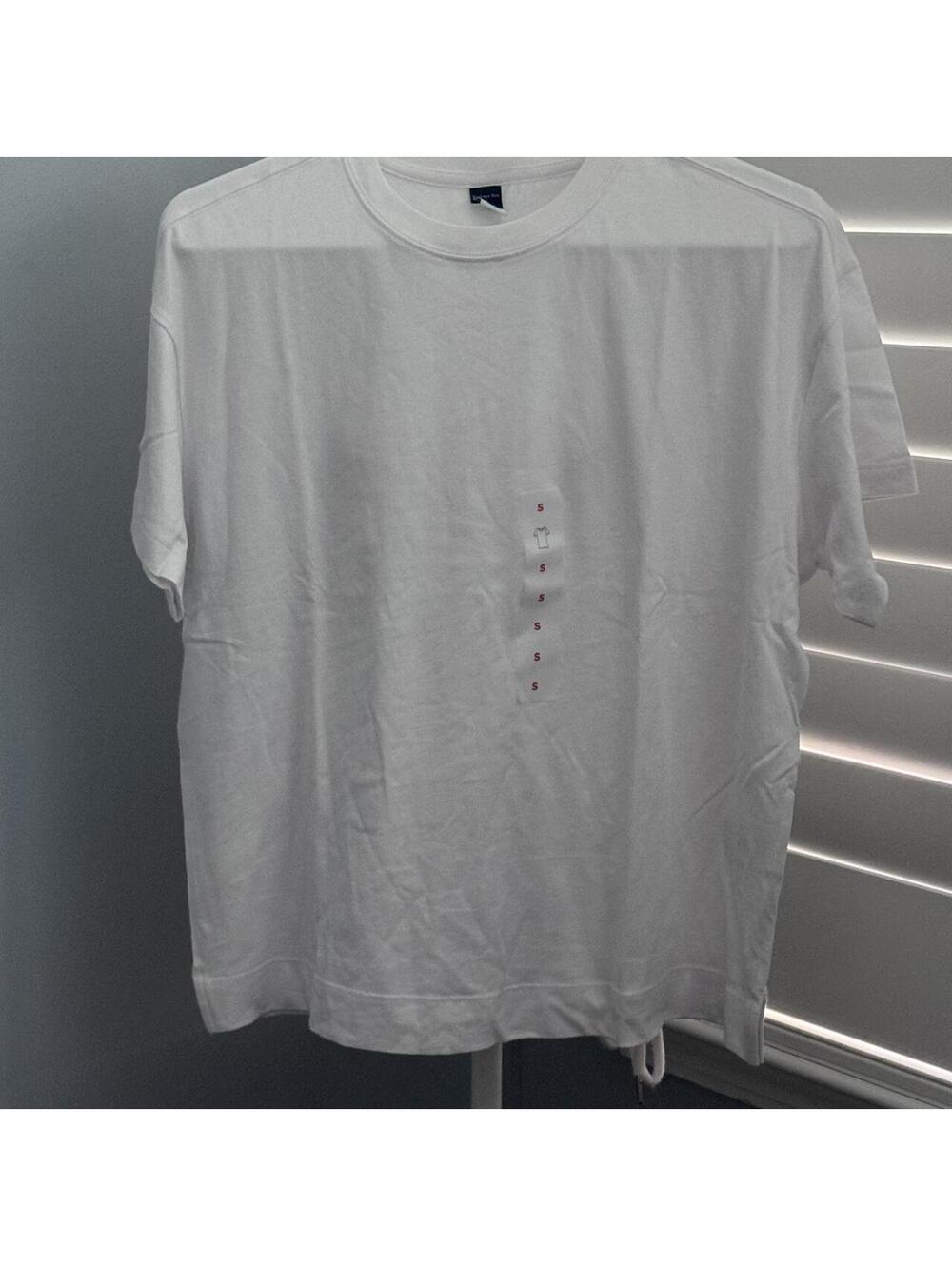 Old Navy Women's White Tshirt